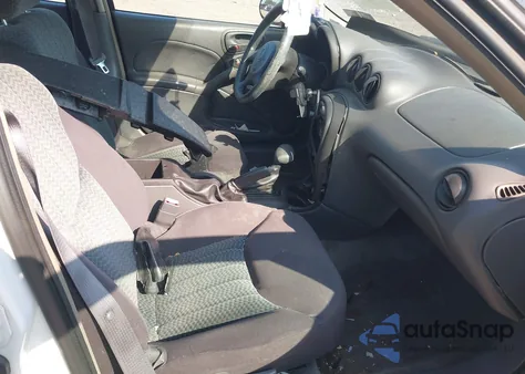 2004 Pontiac Grand Am Se z USA, uszkodzony, nr VIN 1G2NE52F44M625039